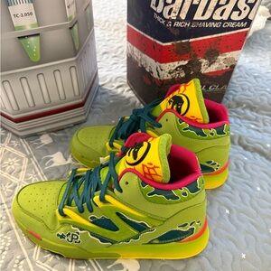 Limited Edition Jurassic Park Pump Omni Zone II Green Hightop Reeboks NIB RARE